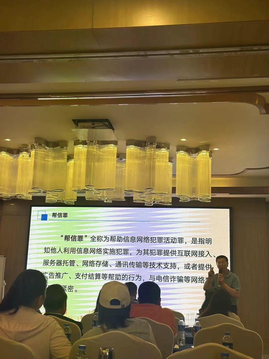工商注册,代理记账,企业税筹,审计报告,资质代办
